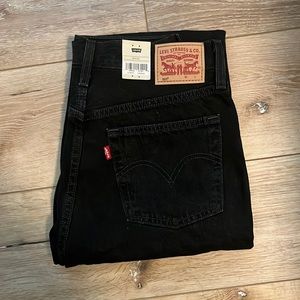 Levi’s cropped black jeans